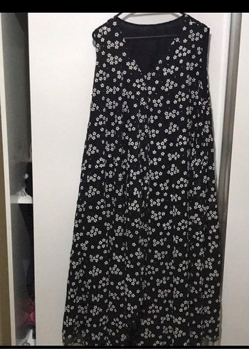 Siyah Çiçekli Piliseli Uzun Elbise - Görsel 2