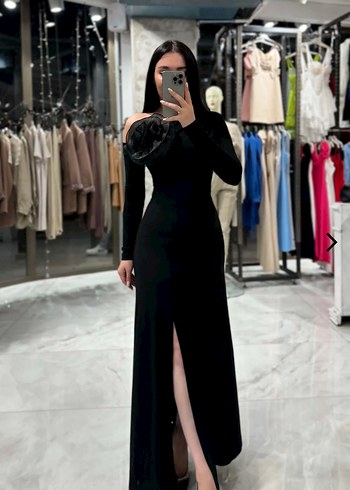 Uzun Kollu Siyah Straplez Abiye Elbise - Görsel 3