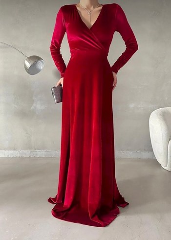 Kırmızı kadife abiye elbise - Görsel 2