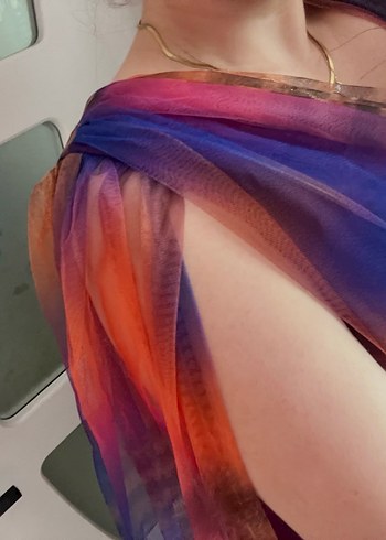 Mor Drapeli broşlu elbise - Görsel 4