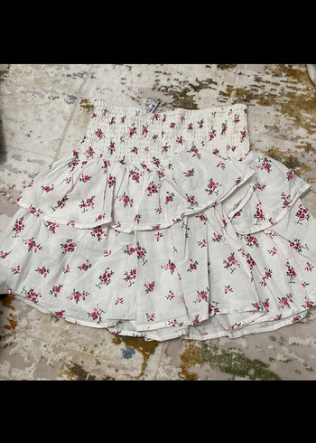 Beyaz Çiçekli Mini  Etek - Görsel 2