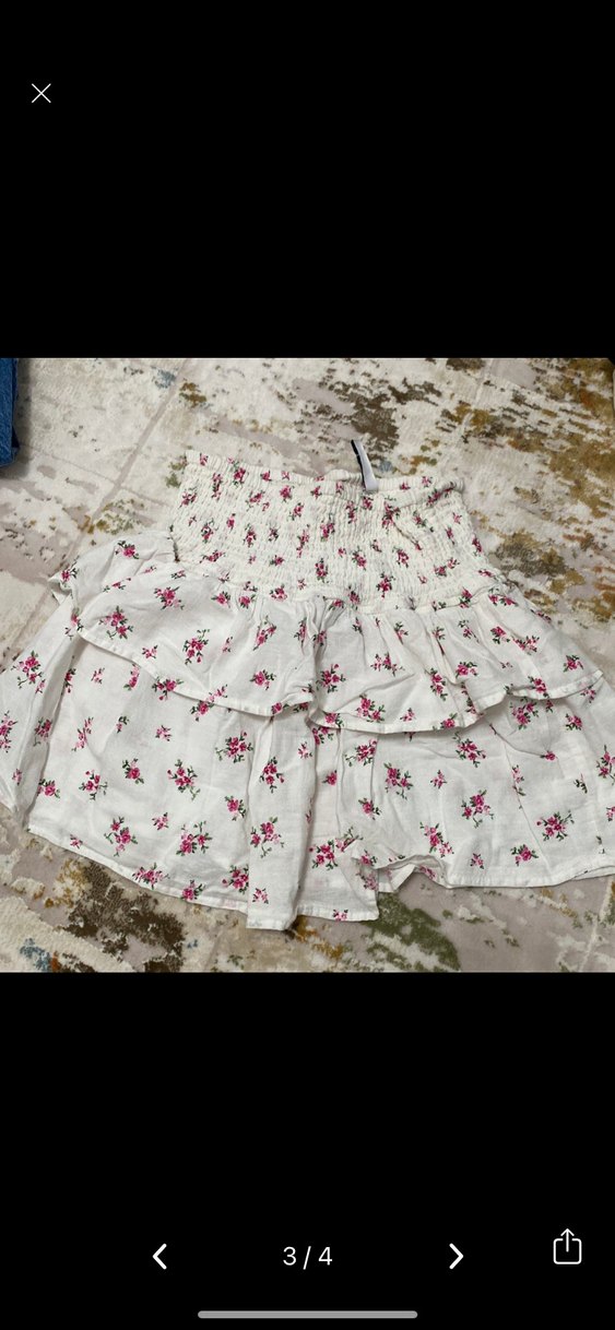 Beyaz Çiçekli Mini  Etek - Görsel 3