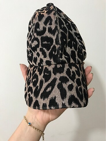 Leopar desenli şapka