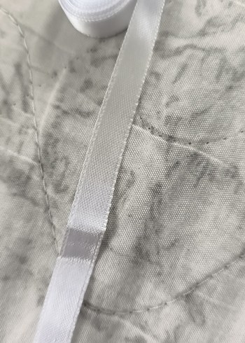 Ören bayan Çift Taraflı Beyaz Saten Kurdele - Görsel 4