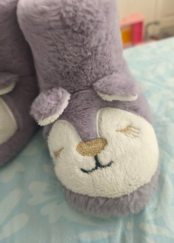 Mor Kürklü Nakışlı Kız Çocuk Ev Terliği - Görsel 2