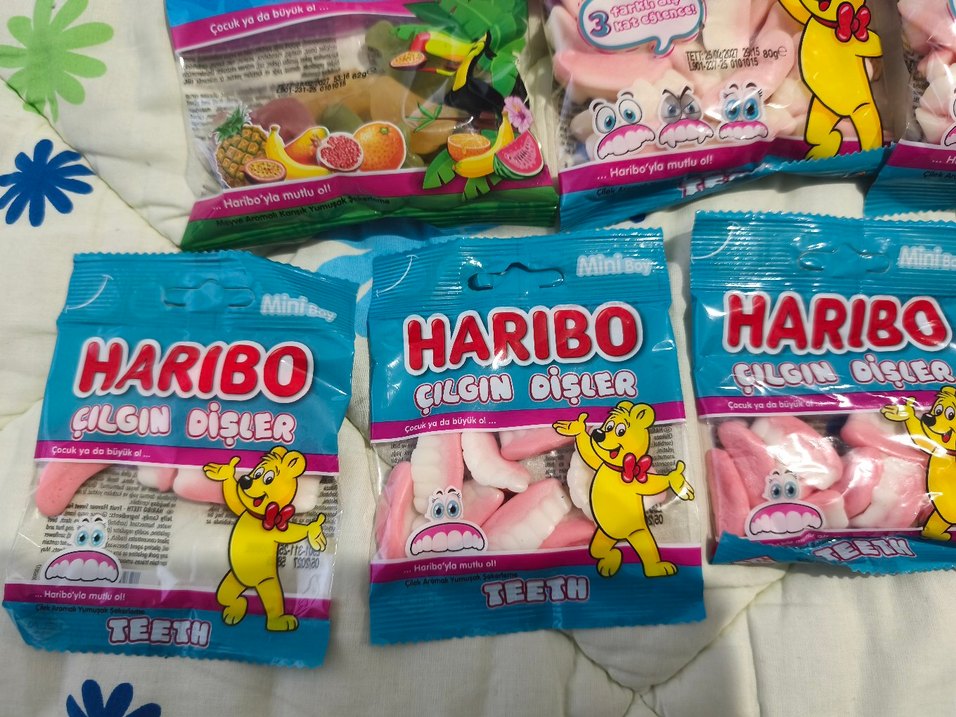 Haribo Çılgın Dişler Şekerleri 9 adet - Görsel 2