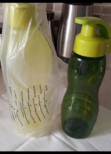 Tupperware sulukk 750 ml ve yeşil suluk