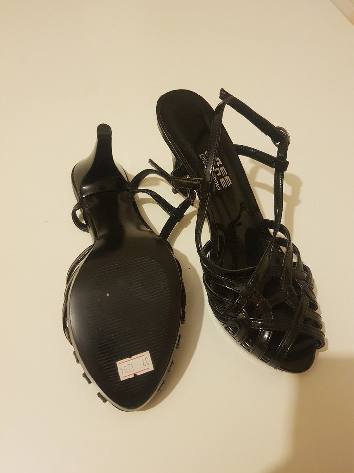 Siyah Topuklu Kadın Ayakkabı - Görsel 2