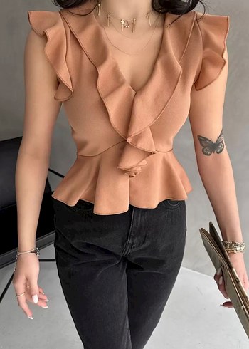 diğer Beden YAKASI VE KOLLARI VOLANLI CROP BLUZ