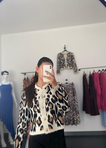 Leopar Desenli Kürklü Kadın Hırka