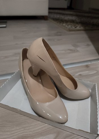 Bej Stiletto Topuklu Kadın Ayakkabı - Görsel 3