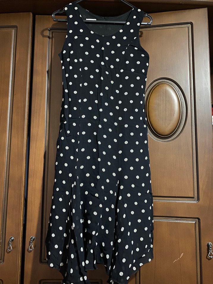 Puantiye Desenli Uzun V Yaka Elbise - Görsel 2