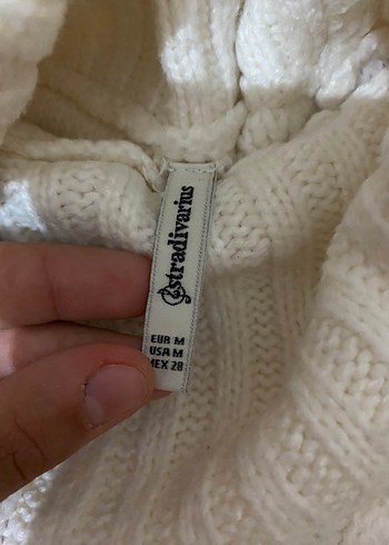Stradivarius Stradivarius Bohem Boğazlı Beyaz Triko Kazak