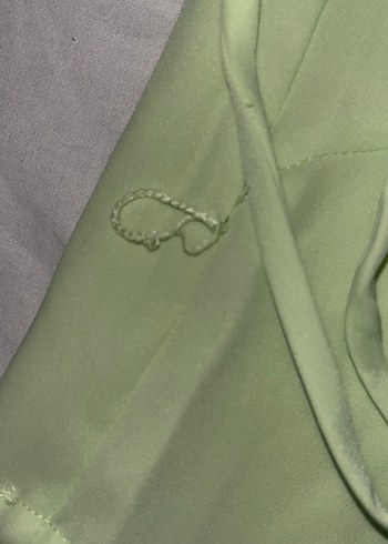 Düğmeli V Yaka Yeşil Bluz - Görsel 4