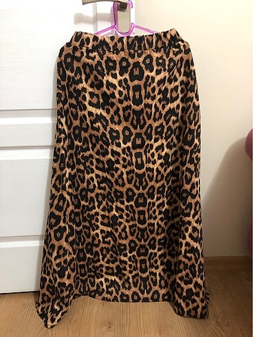 Leoparlı etek