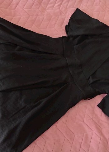 Zara Siyah V Yaka Bantlı Midi Kadın şort elbise