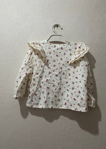 Çiçek Desenli Düğmeli Beyaz Kız Gömlek - Görsel 2