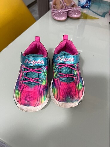 22 Beden Skechers spor ayakkabı