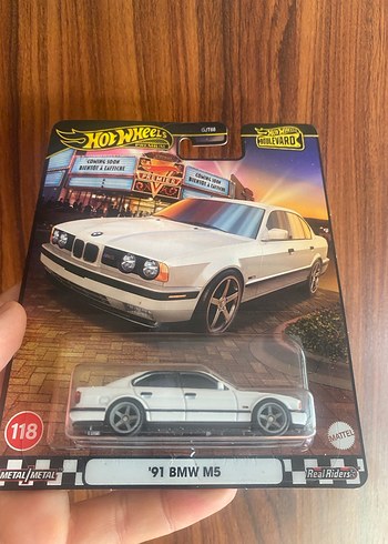 Hot Wheels Premium 91 BMW M5