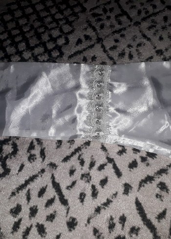 38 Beden Uzun Kollu beyaz saten Nakışlı Kadın Sabahlık