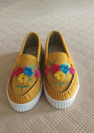 yazlık ayakkabı
