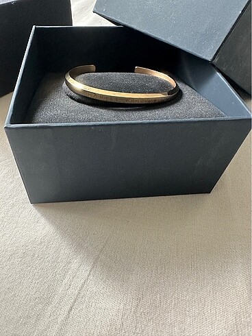 Daniel Wellington Danielle wellington bileklik small az kullanıldı.