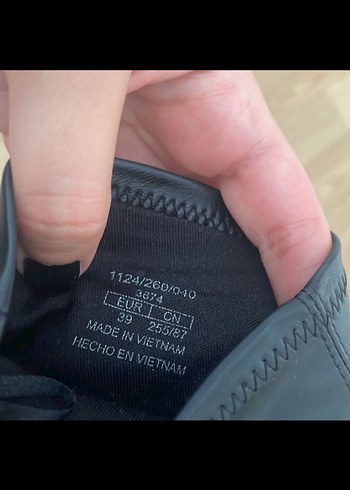 39 Beden siyah Renk Bershka Dolgu Topuk Platform Gotik Siyah Bot