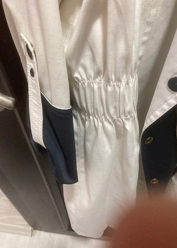 Düğmeli Midi Beyaz Kadın Trençkot - Görsel 3