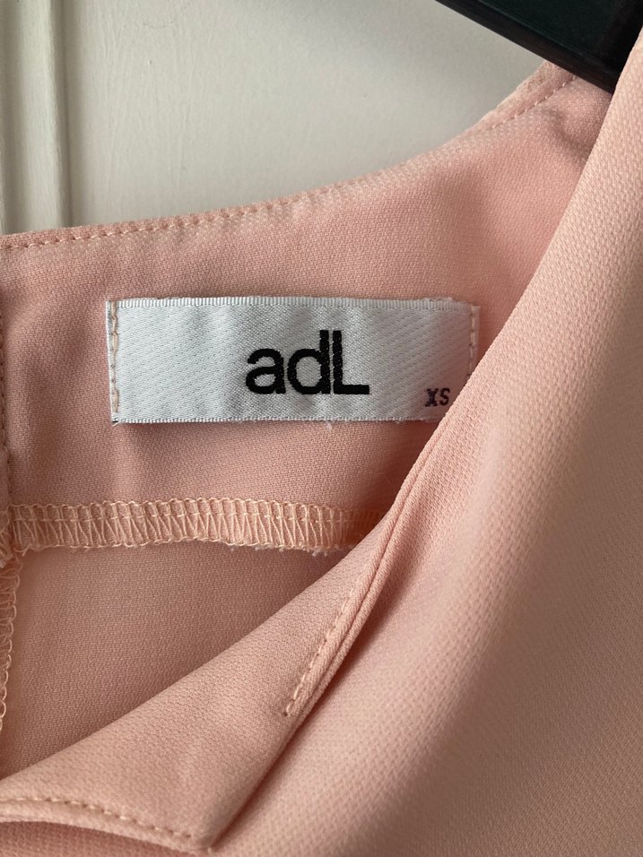 Pembe V Yaka Kolsuz Kadın Bluz - Görsel 3