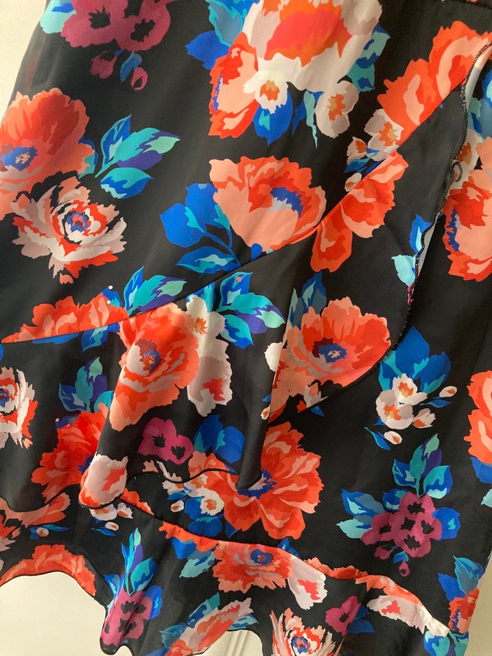 Çiçek Desenli Fırfırlı Mini Elbise - Görsel 3