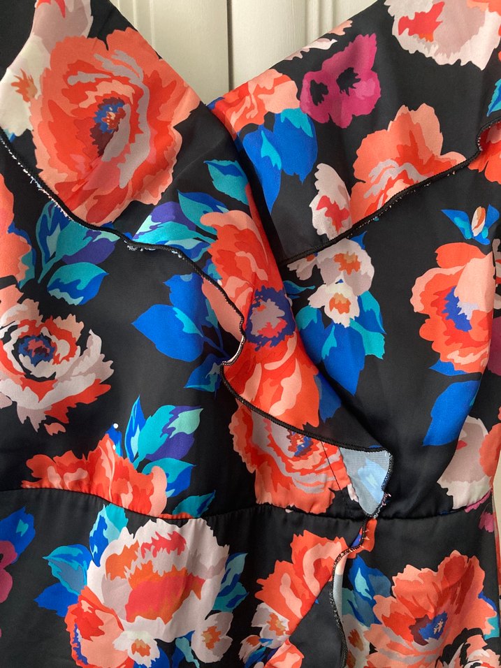 Çiçek Desenli Fırfırlı Mini Elbise - Görsel 2