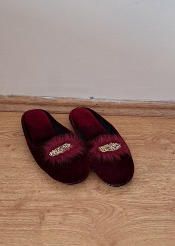 38 Beden Bordo Kürklü Kadın Terlik