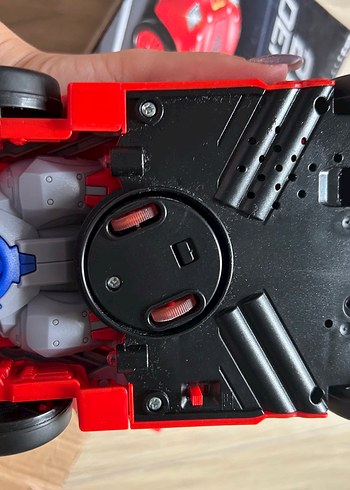 2'si 1 Arada Kırmızı Dönüşümlü Oyuncak Araba - Görsel 3