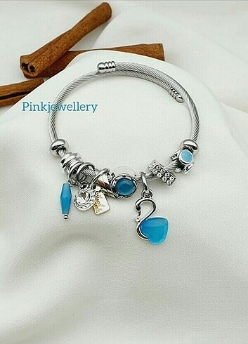 Pandora Pandora 