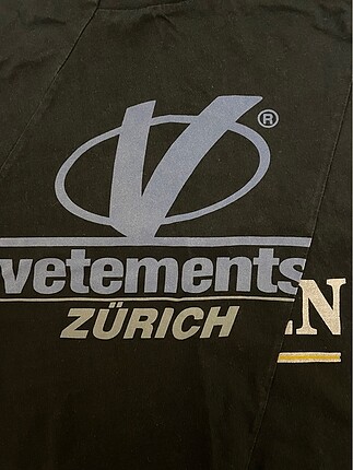 Vetements Tişört
