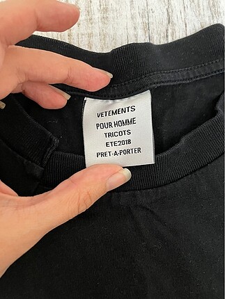 m Beden Vetements Tişört