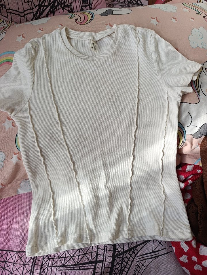 Kız Çocuk Beyaz Pliseli Pamuklu Tişört - Görsel 2