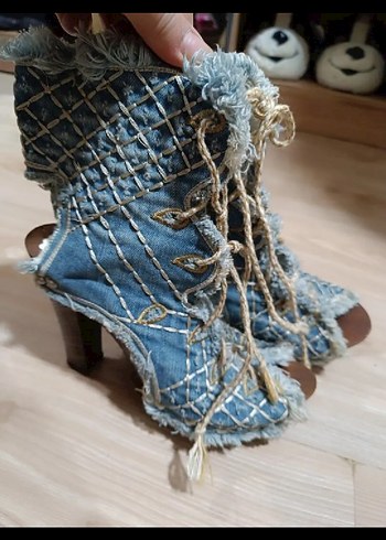 Nakışlı Mavi Denim Kadın Topuklu Bot - Görsel 2