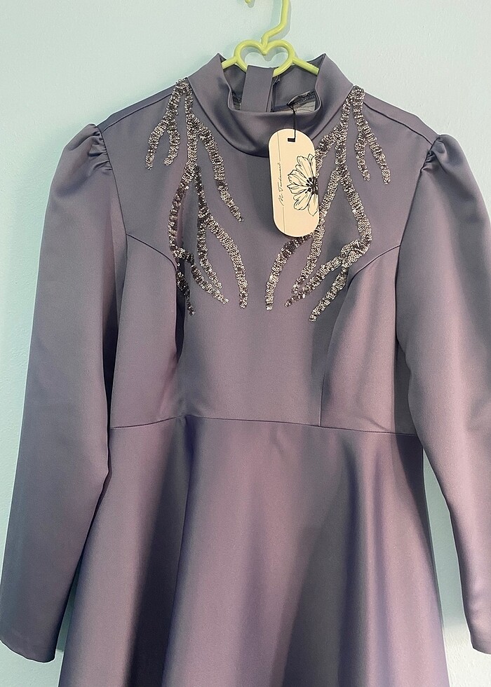 MELİHA TARHANACI ÖZEL TASARIM IŞILTILI GRİ ABİYE - Görsel 2