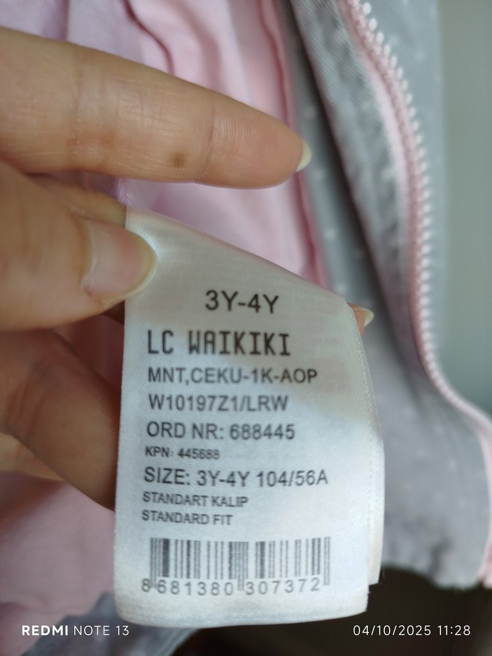 LC Waikiki Kız Çocuk Kapüşonlu mont - Görsel 4