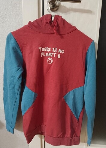 LC Waikiki sweatshirt 