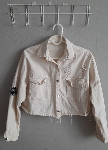 beyaz crop kot ceket