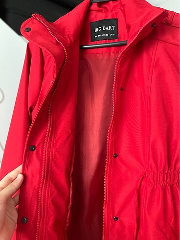 Kadın KIRMIZI YAĞMURLUK - Görsel 5