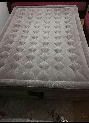 Intex Elektrikle sisirilebilir şişme yatak hiç kullanilmadi