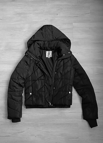 ZARA MONT