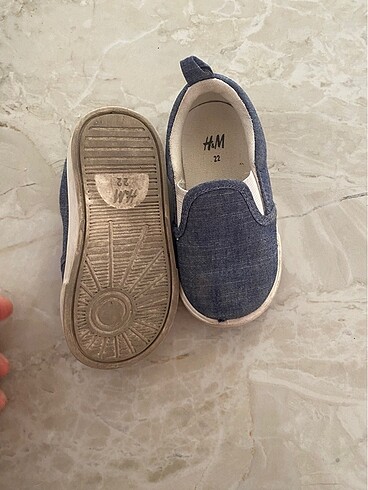 22 Beden H&M erkek çocuk ayakkabısı