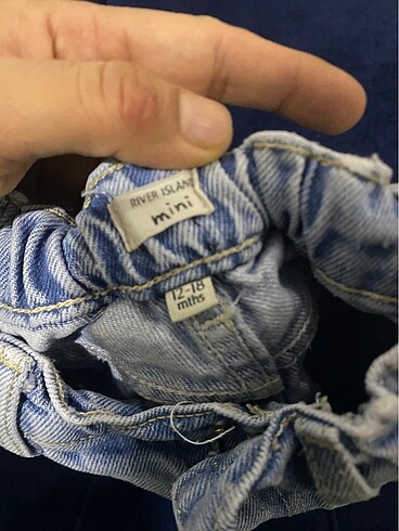 Yırtıklı jean - Görsel 4