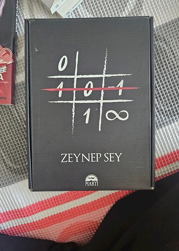 kimse gerçek değil Zeynep sey