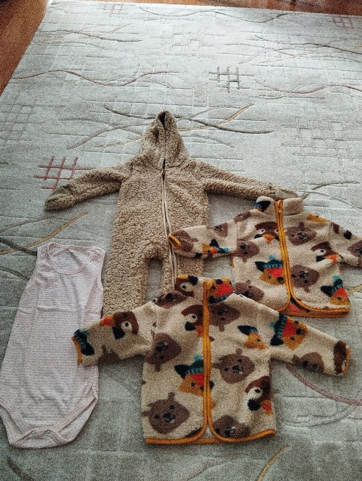 Kapüşonlu Kahverengi Bebek Tulum ve Desenli Ceketler - Görsel 2