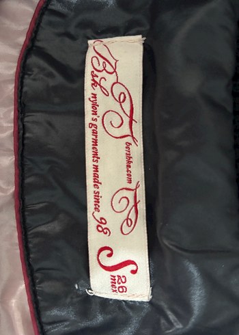 Siyah Yüksek Yakalı Fermuarlı Kadın Yağmurluk - Görsel 2